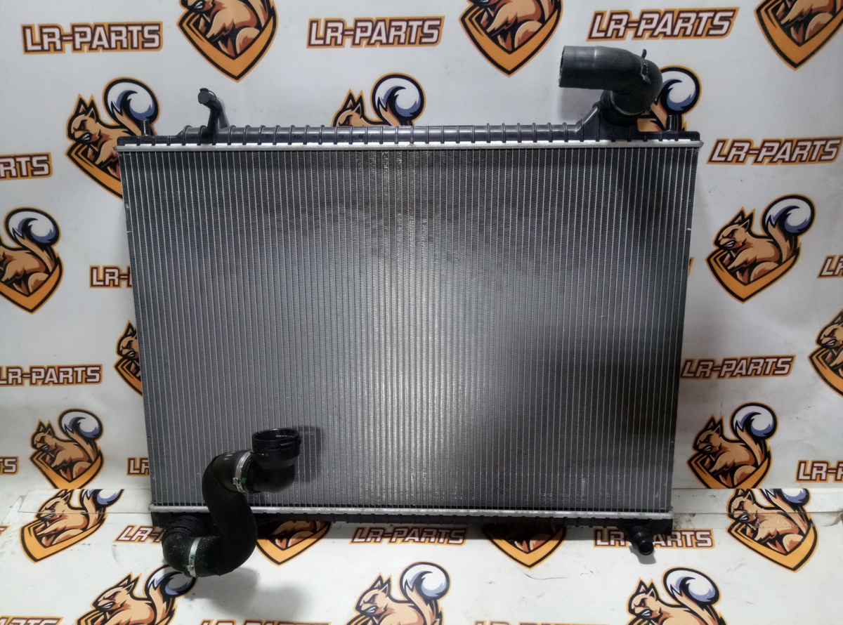 LR092460 Radiator układu chłodzenia 3.0 d 3.0 ie 5.0 ie RANGE ROVER VELAR (L560) używany